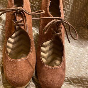 Never Worn New Women’s Genuine Suede Wedge Heel Shoes Camel Brown size 8.5